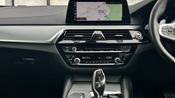 2018 (68) BMW 5 SERIES 520d xDrive M Sport 4dr Auto 5220166