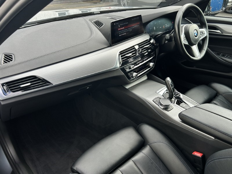 2018 (68) BMW 5 SERIES 520d xDrive M Sport 4dr Auto 5220168