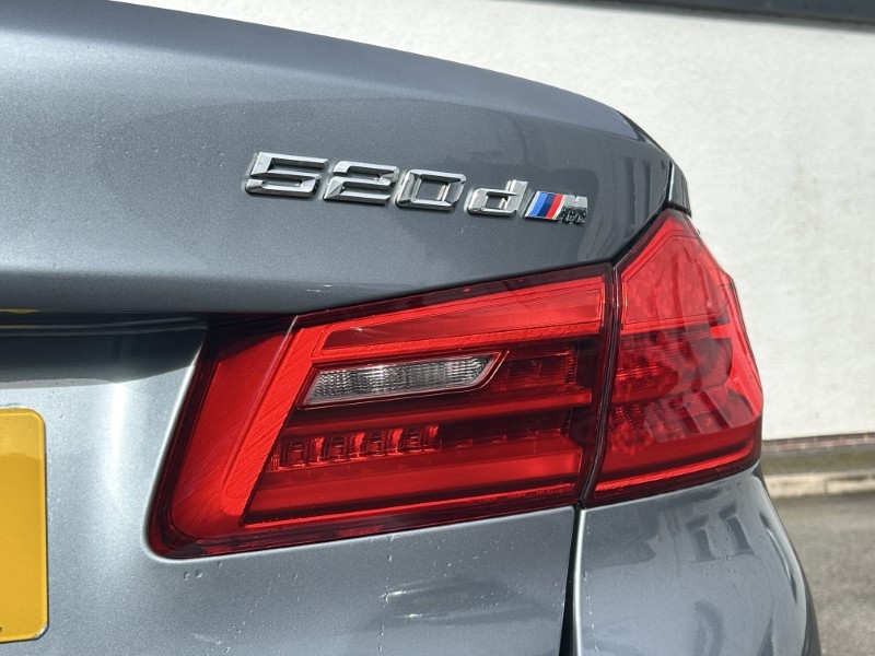 2018 (68) BMW 5 SERIES 520d xDrive M Sport 4dr Auto 5220142