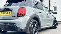 2022 (22) MINI HATCHBACK 1.5 Cooper Sport 5dr 5242844
