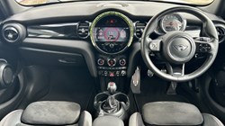 2022 (22) MINI HATCHBACK 1.5 Cooper Sport 5dr 5242848