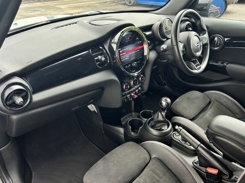 2022 (22) MINI HATCHBACK 1.5 Cooper Sport 5dr 5242852