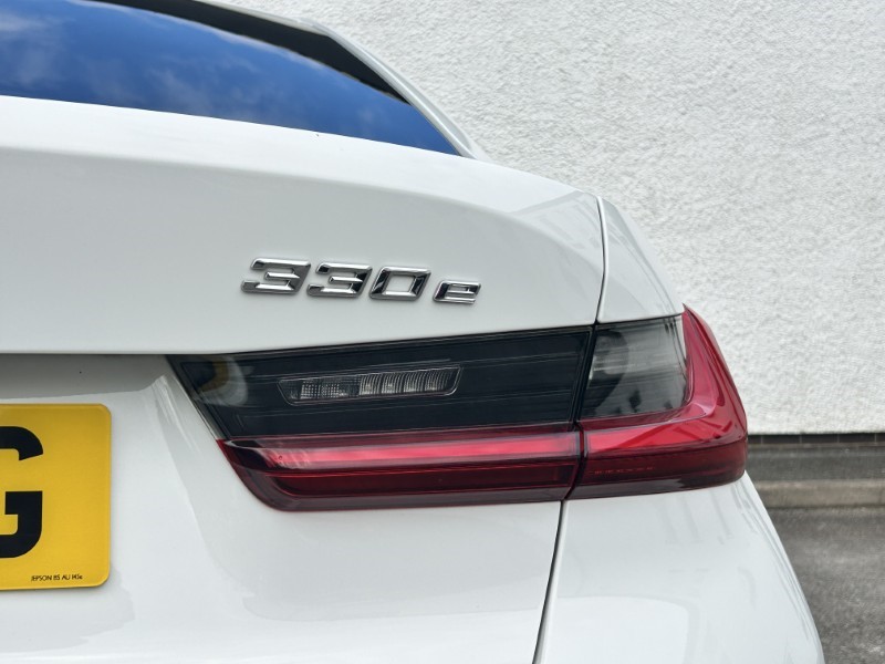 2024 (24) BMW 3 SERIES 330e xDrive M Sport 4dr Step Auto 5243044