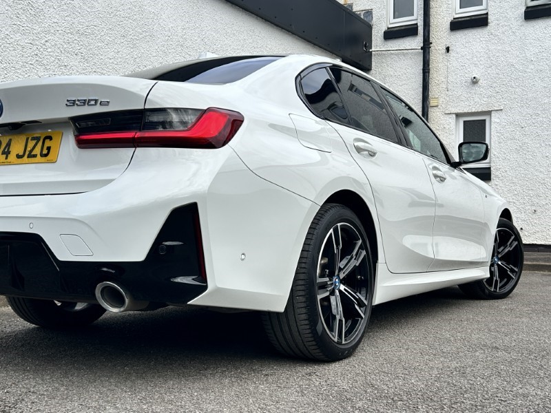 2024 (24) BMW 3 SERIES 330e xDrive M Sport 4dr Step Auto 5243052
