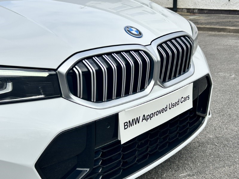 2024 (24) BMW 3 SERIES 330e xDrive M Sport 4dr Step Auto 5243076