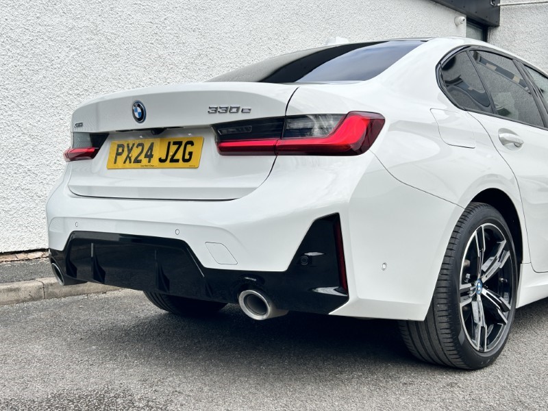 2024 (24) BMW 3 SERIES 330e xDrive M Sport 4dr Step Auto 5243051