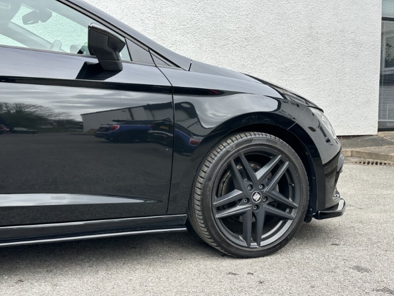 2020 (20) SEAT LEON 1.5 TSI EVO 150 FR Black Edition [EZ] 5dr DSG 5224318