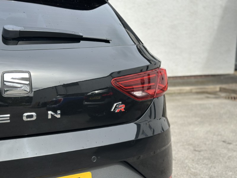 2020 (20) SEAT LEON 1.5 TSI EVO 150 FR Black Edition [EZ] 5dr DSG 5224286