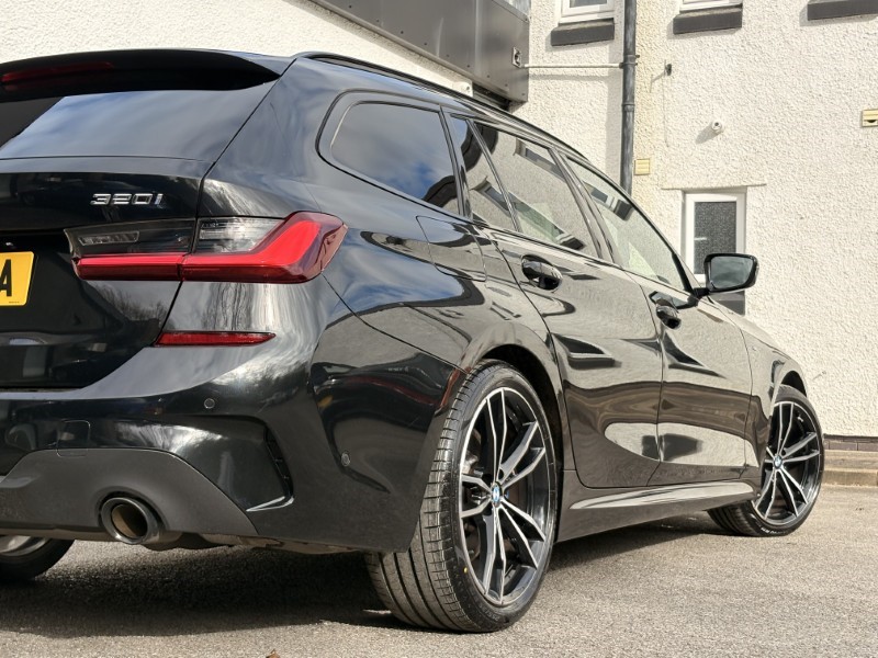 2022 (22) BMW 3 SERIES 320i M Sport 5dr Step Auto 5280125