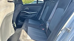 2025 (75) BMW 3 SERIES 320i M Sport 5dr Step Auto 5252029