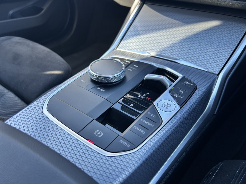 2025 (75) BMW 3 SERIES 320i M Sport 5dr Step Auto 5252010