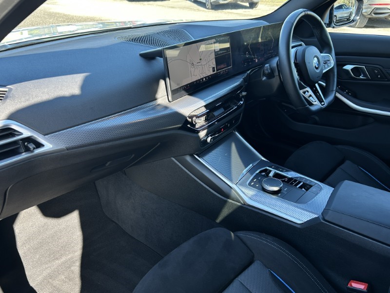 2025 (75) BMW 3 SERIES 320i M Sport 5dr Step Auto 5252030