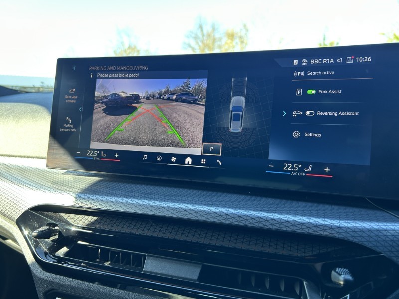 2025 (75) BMW 3 SERIES 320i M Sport 5dr Step Auto 5252012