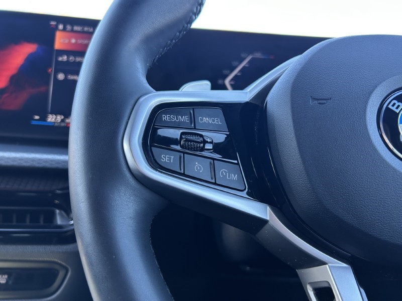 2025 (75) BMW 3 SERIES 320i M Sport 5dr Step Auto 5252019