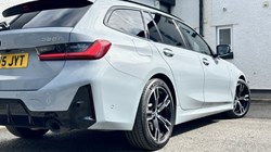 2025 (75) BMW 3 SERIES 320i M Sport 5dr Step Auto 5252043