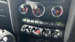 2021 (71) MINI HATCHBACK 1.5 Cooper Exclusive 3dr 5256331