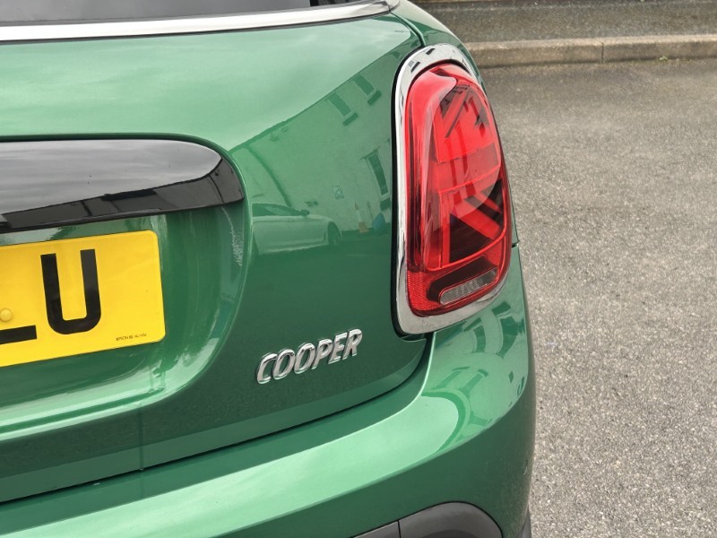 2021 (71) MINI HATCHBACK 1.5 Cooper Exclusive 3dr 5256346