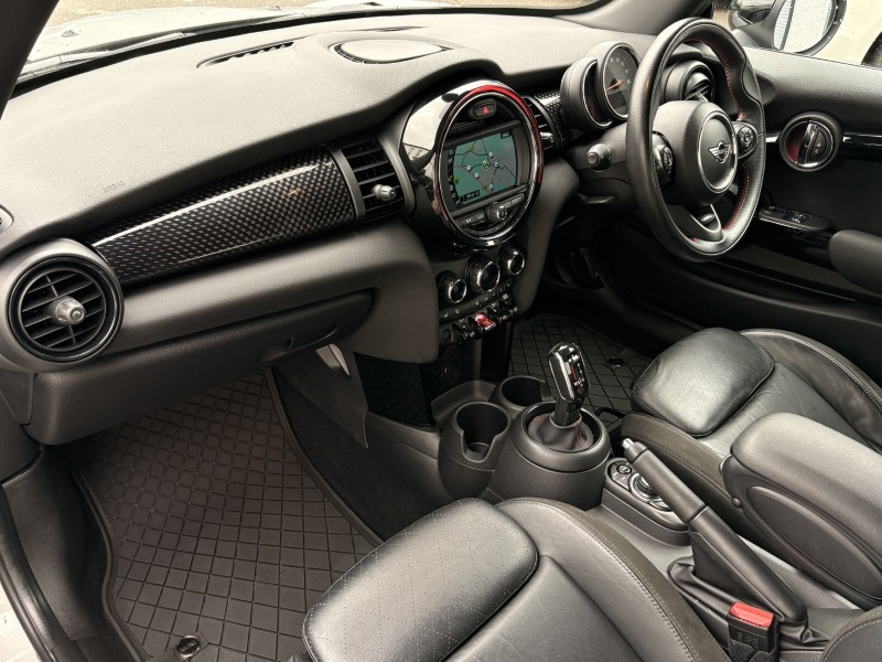 2019 (19) MINI HATCHBACK 2.0 Cooper S Sport II 3dr Auto 5272035