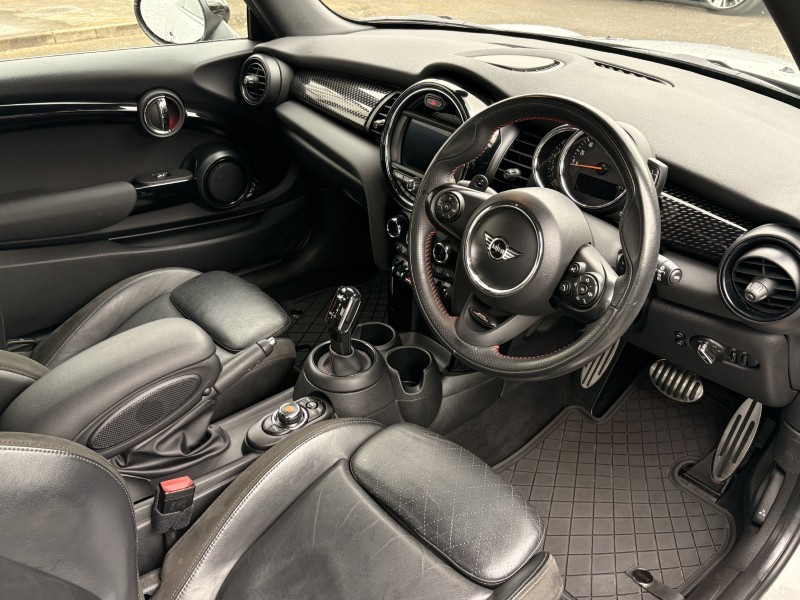 2019 (19) MINI HATCHBACK 2.0 Cooper S Sport II 3dr Auto 5272030