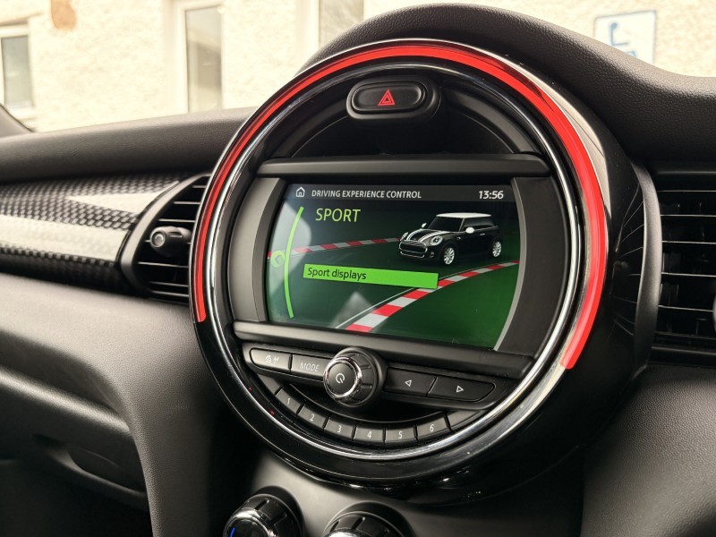 2019 (19) MINI HATCHBACK 2.0 Cooper S Sport II 3dr Auto 5272004