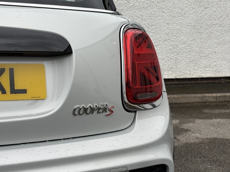 2019 (19) MINI HATCHBACK 2.0 Cooper S Sport II 3dr Auto 5272014