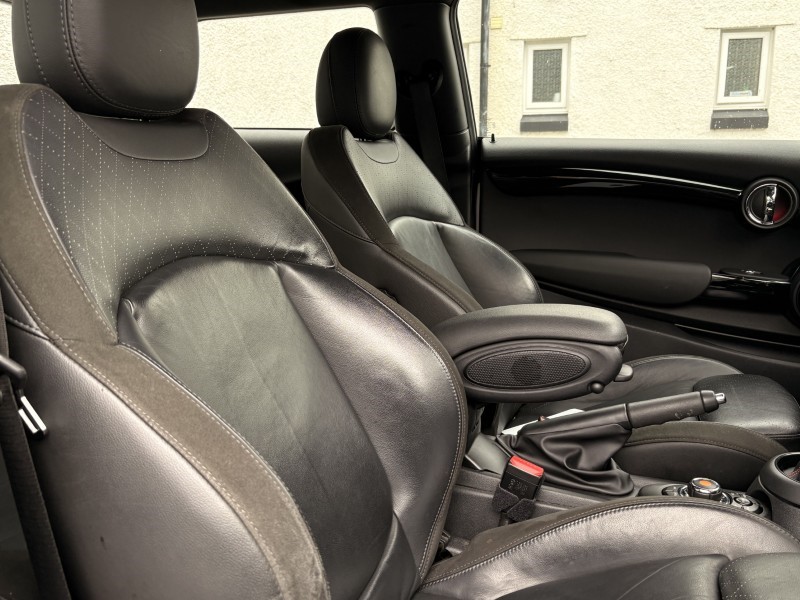 2019 (19) MINI HATCHBACK 2.0 Cooper S Sport II 3dr Auto 5272031