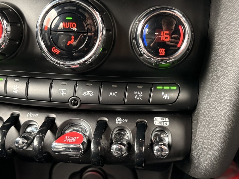 2019 (19) MINI HATCHBACK 2.0 Cooper S Sport II 3dr Auto 5271999