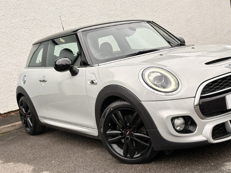 2019 (19) MINI HATCHBACK 2.0 Cooper S Sport II 3dr Auto 5272024