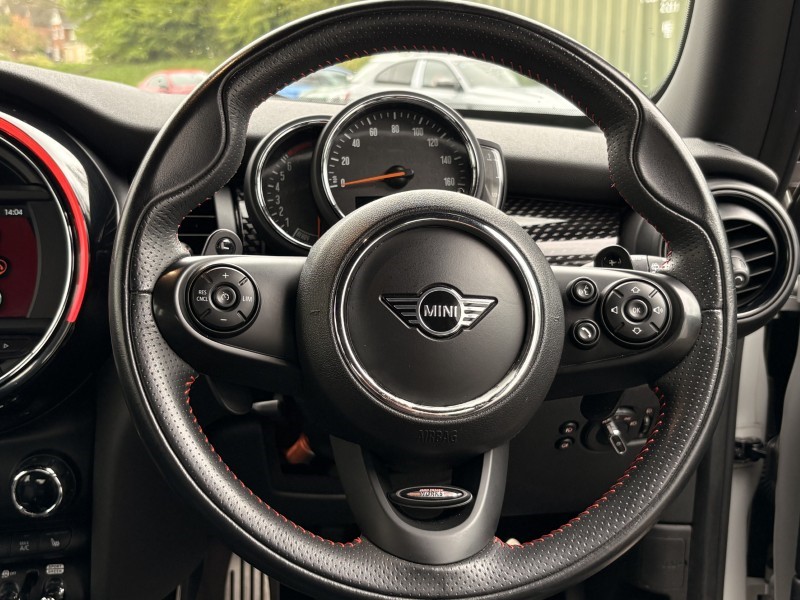 2019 (19) MINI HATCHBACK 2.0 Cooper S Sport II 3dr Auto 5272033