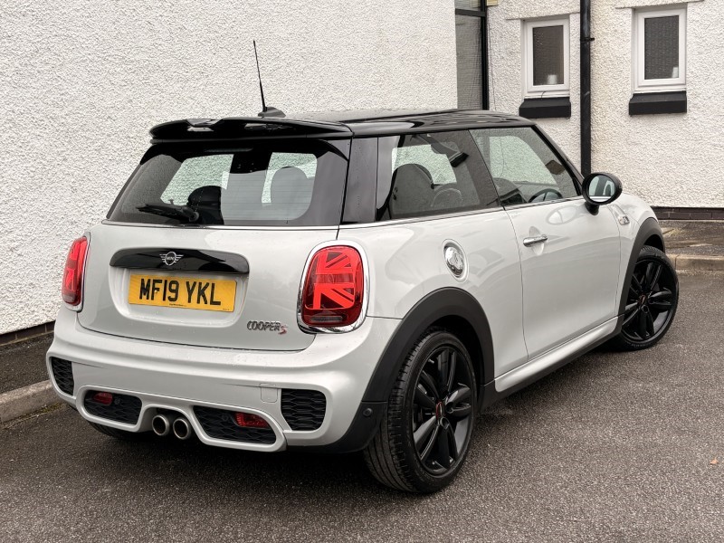 2019 (19) MINI HATCHBACK 2.0 Cooper S Sport II 3dr Auto 5272019
