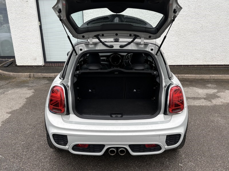 2019 (19) MINI HATCHBACK 2.0 Cooper S Sport II 3dr Auto 5272015
