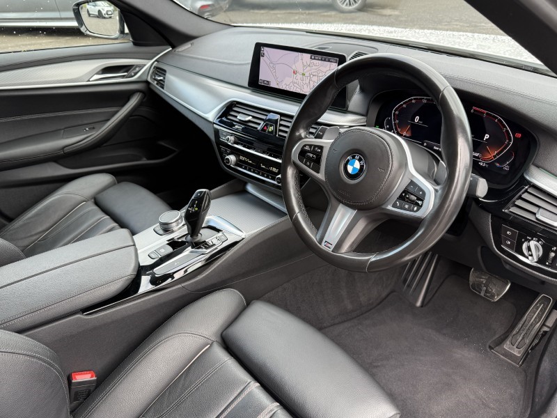 2020 (20) BMW 5 SERIES 520d M Sport 4dr Auto 5273769