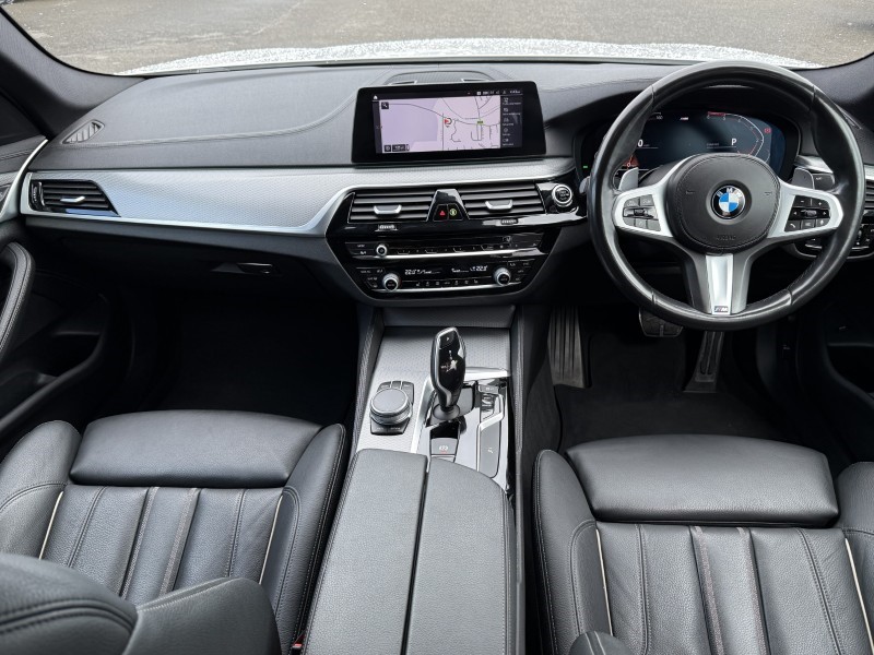2020 (20) BMW 5 SERIES 520d M Sport 4dr Auto 5273771
