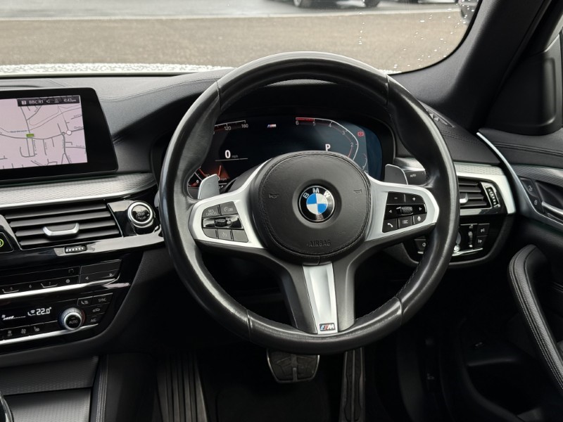 2020 (20) BMW 5 SERIES 520d M Sport 4dr Auto 5273772