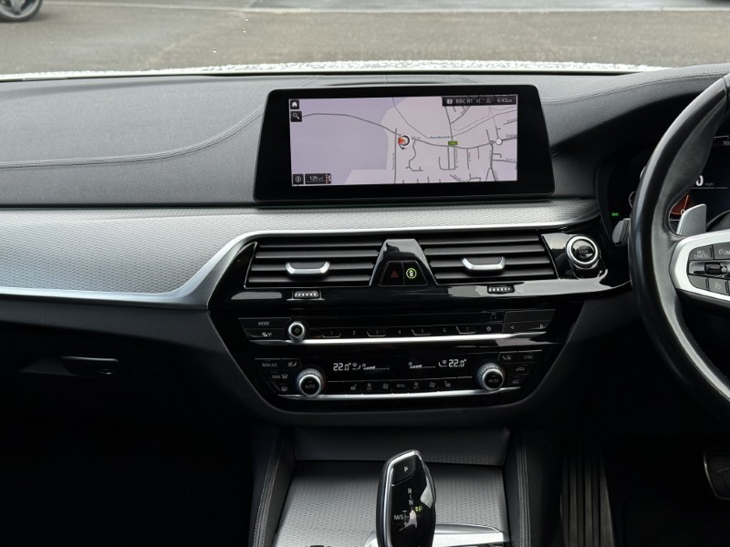 2020 (20) BMW 5 SERIES 520d M Sport 4dr Auto 5273773