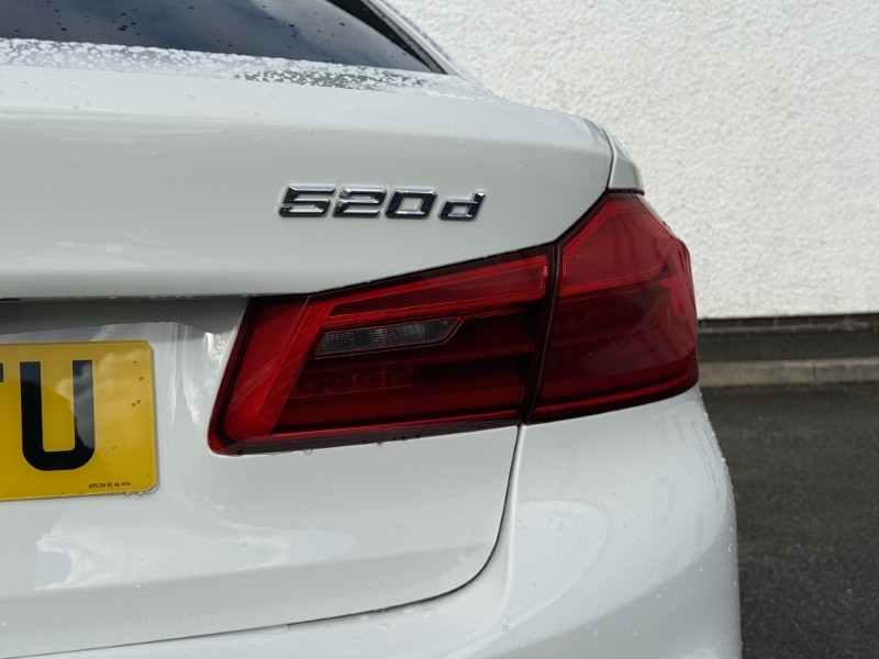 2020 (20) BMW 5 SERIES 520d M Sport 4dr Auto 5273756