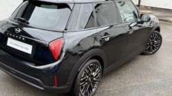 2024 (74) MINI COOPER 1.5 C Exclusive 5dr Auto 5296883