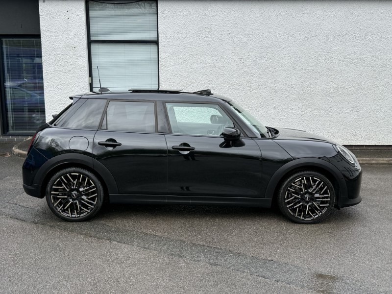 2024 (74) MINI COOPER 1.5 C Exclusive 5dr Auto 5296877