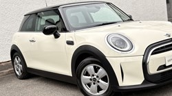 2022 (72) MINI HATCHBACK 1.5 Cooper Classic 3dr Auto 5289841