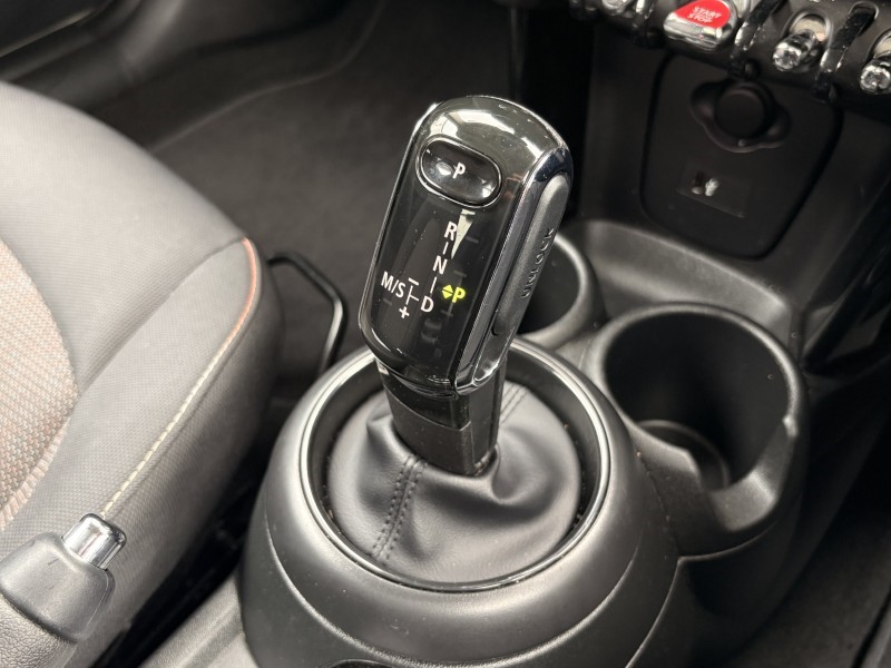 2022 (72) MINI HATCHBACK 1.5 Cooper Classic 3dr Auto 5289856