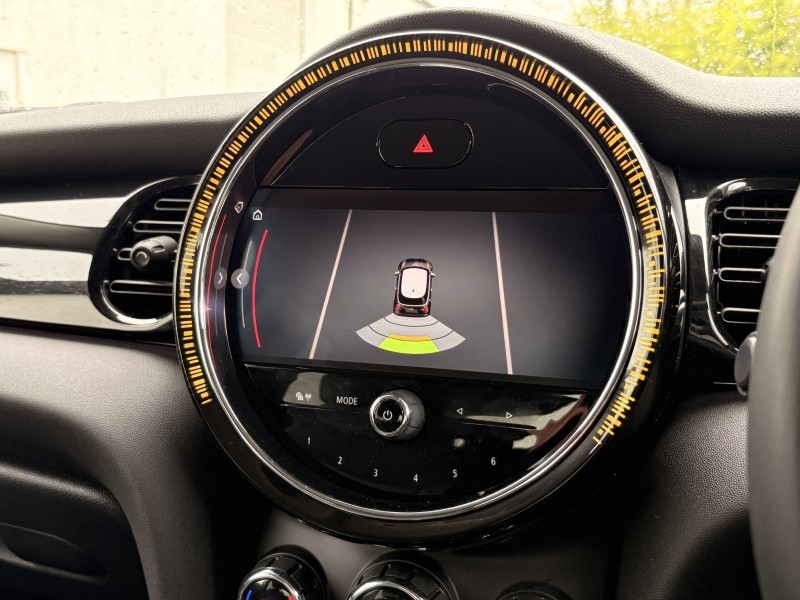 2022 (72) MINI HATCHBACK 1.5 Cooper Classic 3dr Auto 5289864