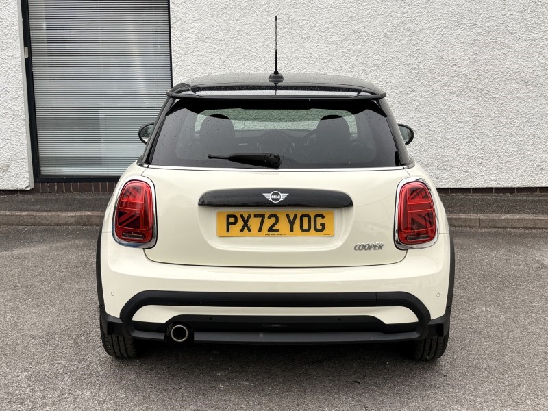 2022 (72) MINI HATCHBACK 1.5 Cooper Classic 3dr Auto 5289829
