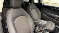 2022 (72) MINI HATCHBACK 1.5 Cooper Classic 3dr Auto 5289846