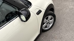 2022 (72) MINI HATCHBACK 1.5 Cooper Classic 3dr Auto 5289839