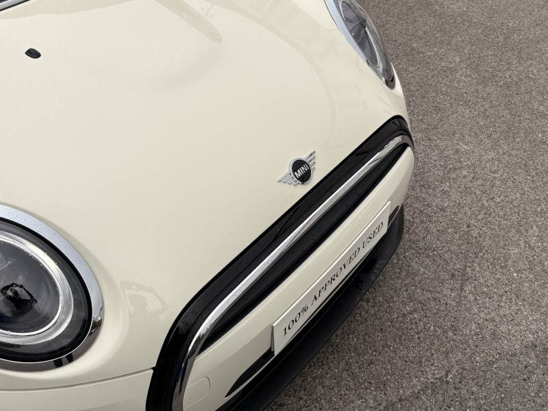 2022 (72) MINI HATCHBACK 1.5 Cooper Classic 3dr Auto 5289843