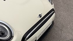 2022 (72) MINI HATCHBACK 1.5 Cooper Classic 3dr Auto 5289843