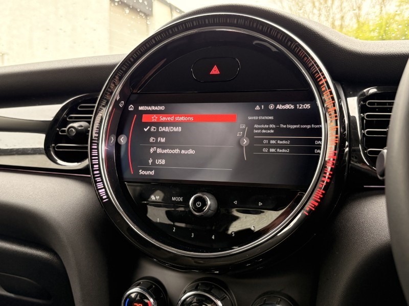 2022 (72) MINI HATCHBACK 1.5 Cooper Classic 3dr Auto 5289861