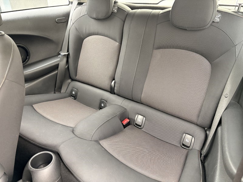 2022 (72) MINI HATCHBACK 1.5 Cooper Classic 3dr Auto 5289848