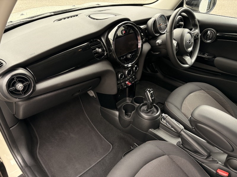 2022 (72) MINI HATCHBACK 1.5 Cooper Classic 3dr Auto 5289847