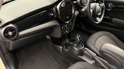 2022 (72) MINI HATCHBACK 1.5 Cooper Classic 3dr Auto 5289847